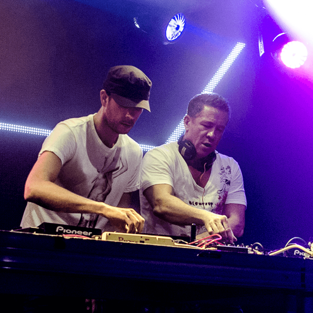 Cosmic Gate